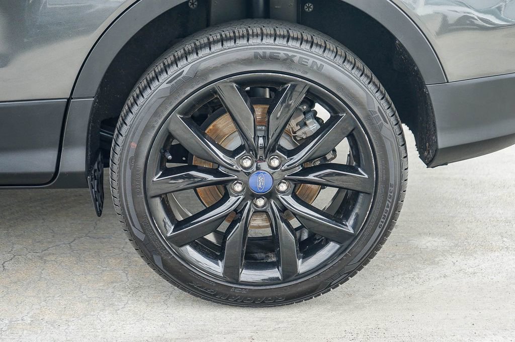 Used 2017 Ford Escape SE w/ Equipment Group 201A image 12