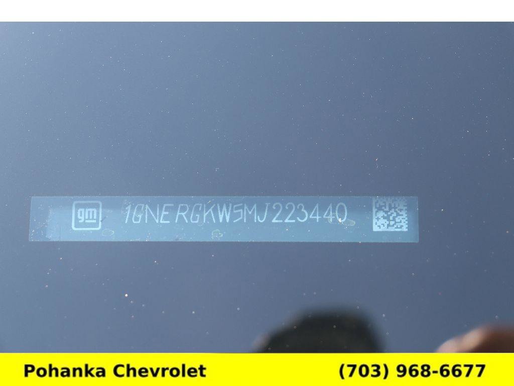 Used 2021 Chevrolet Traverse LT image 38