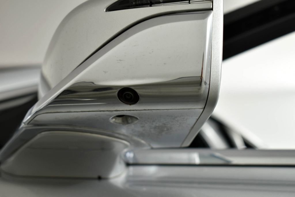 Used 2018 Lincoln Continental Reserve FWD image 9