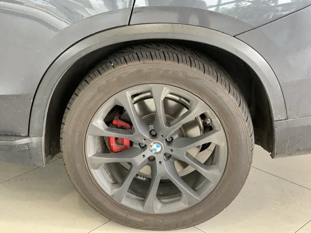 Used 2019 BMW X5 xDrive40i w/ Premium Package AWD/4WD image 13