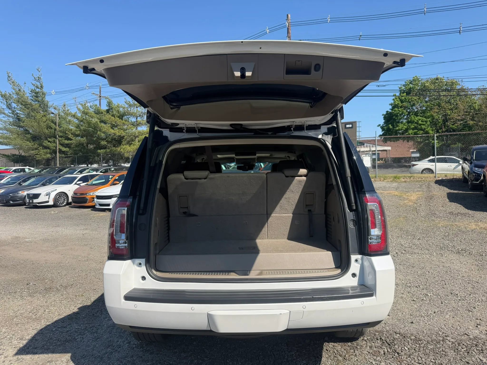 Used 2019 GMC Yukon SLT w/ Open Road Package AWD/4WD image 26