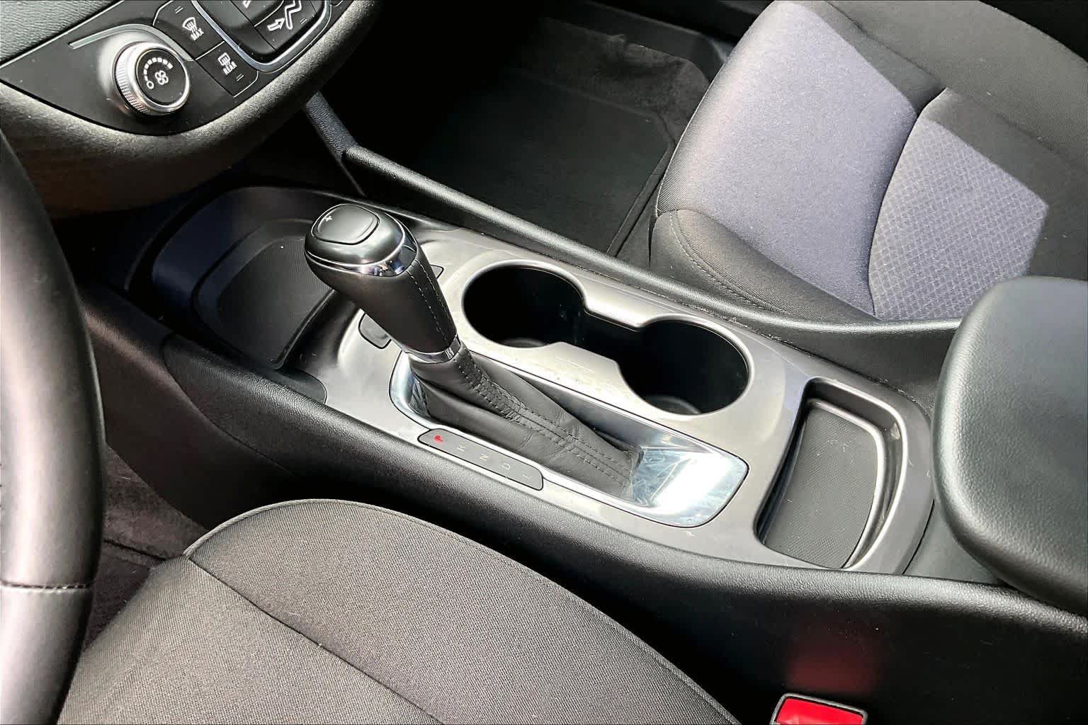 Used 2020 Chevrolet Malibu RS FWD image 17