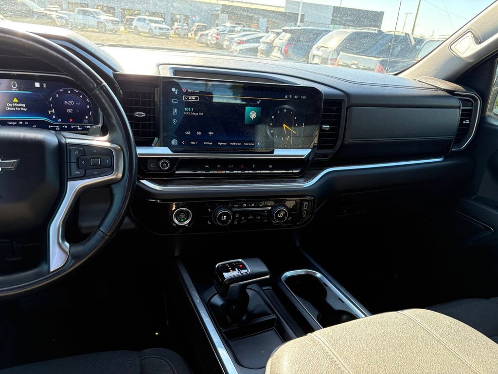 Used 2023 Chevrolet Silverado 1500 RST RWD image 18