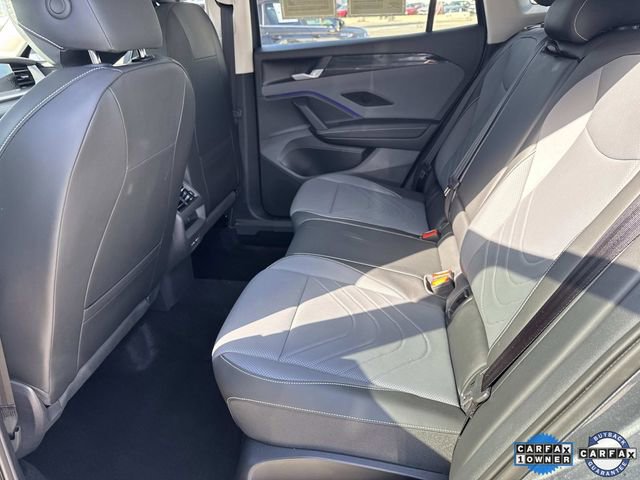 Used 2025 Volkswagen Tiguan SE FWD image 11