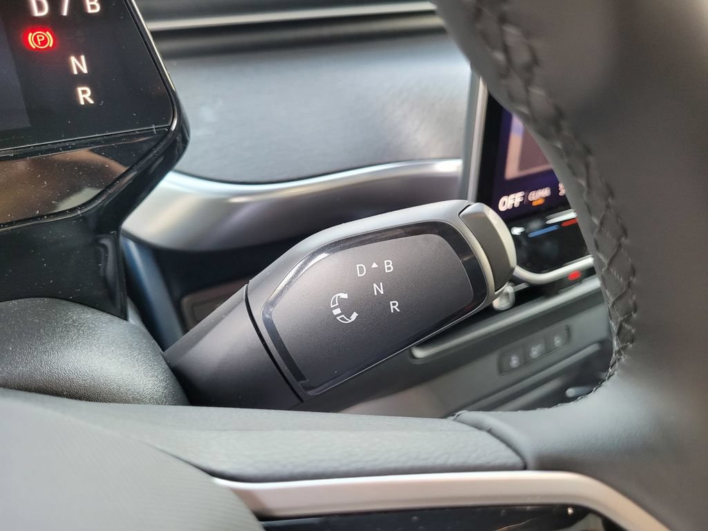 New 2025 Volkswagen ID. Buzz Pro S Plus RWD image 21