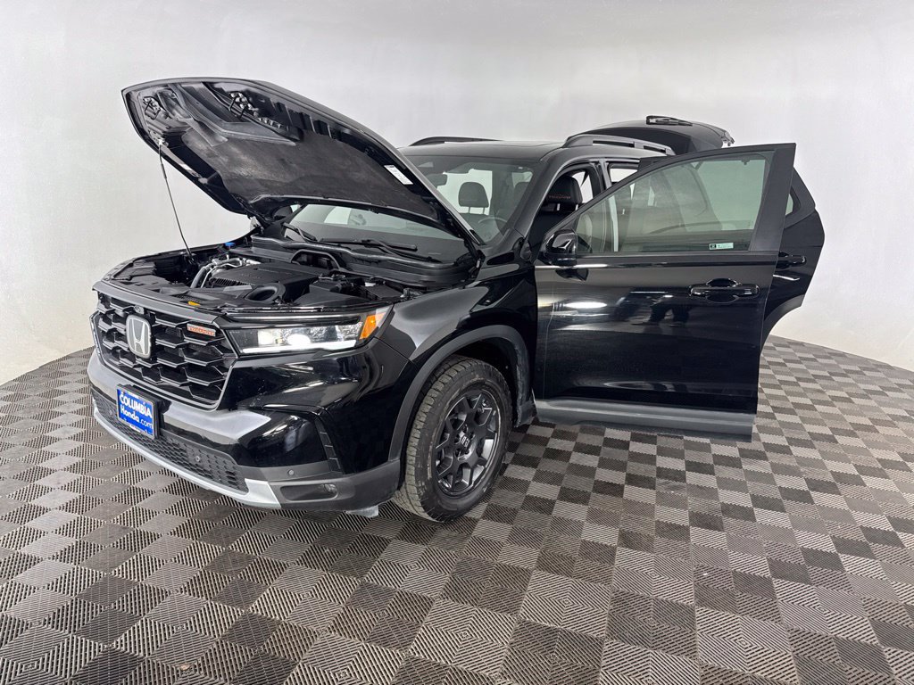Used 2024 Honda Pilot TrailSport image 15