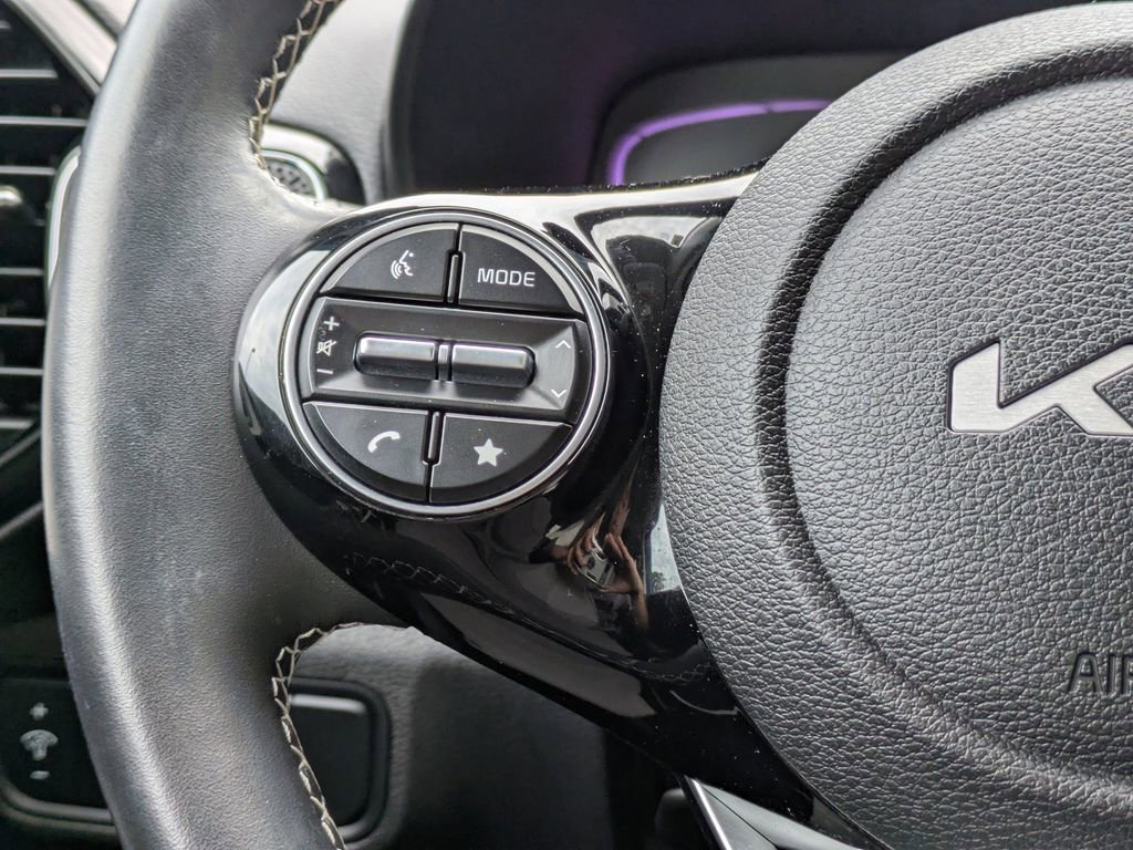 Used 2023 Kia Soul GT-Line image 25