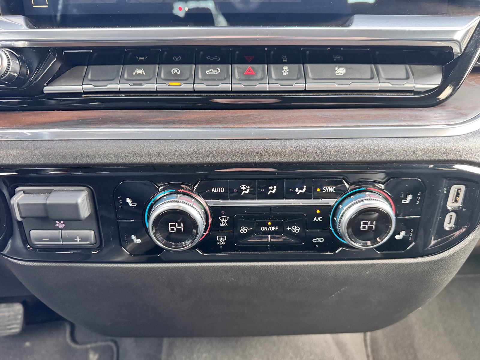 Used 2025 GMC Sierra 1500 SLT image 20