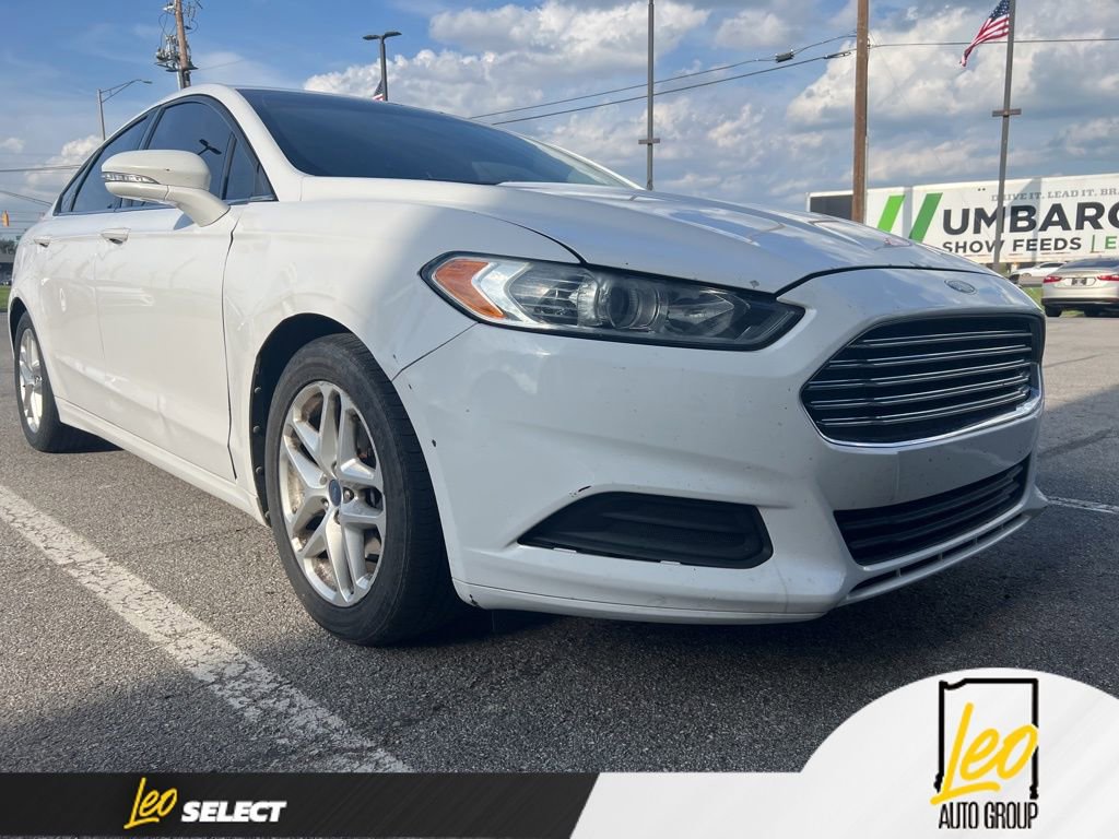 Used 2013 Ford Fusion SE FWD image 2