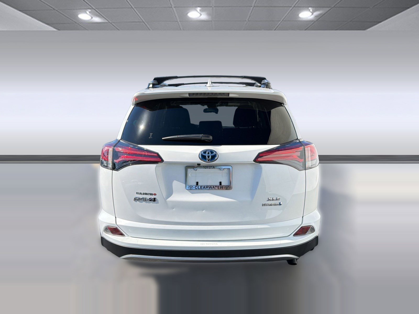 Used 2018 Toyota RAV4 XLE AWD/4WD image 10