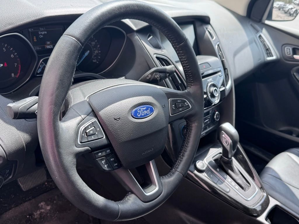 Used 2017 Ford Focus Titanium image 6