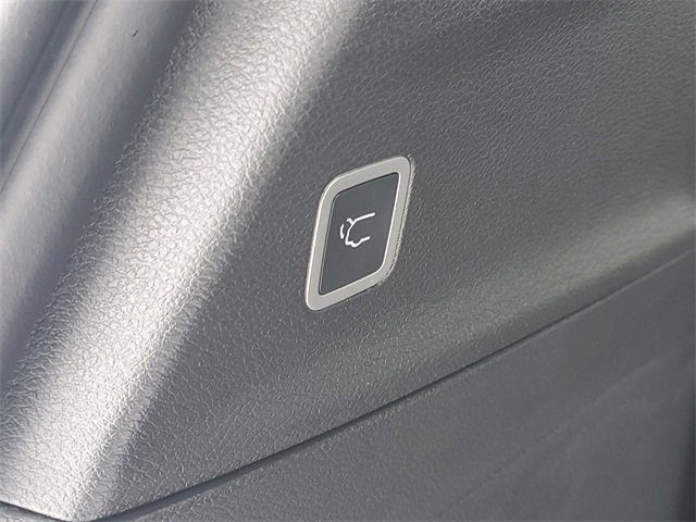 New 2026 Chrysler Pacifica Select image 8