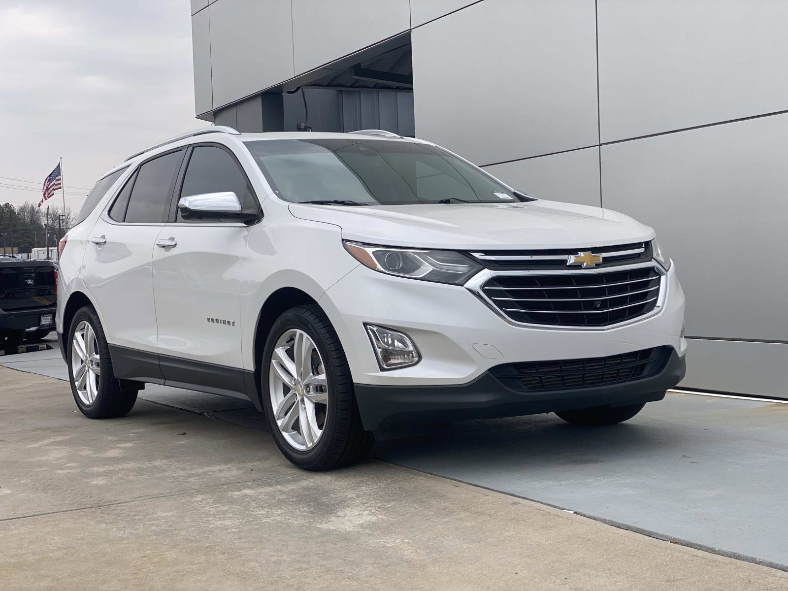 Used 2020 Chevrolet Equinox Premier image 2