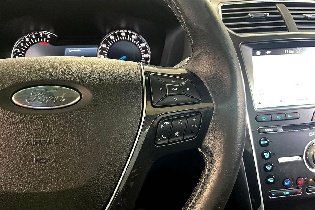 Used 2017 Ford Explorer Platinum AWD/4WD image 25