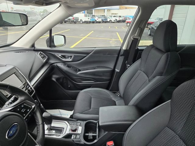 Used 2022 Subaru Forester Premium AWD/4WD image 11