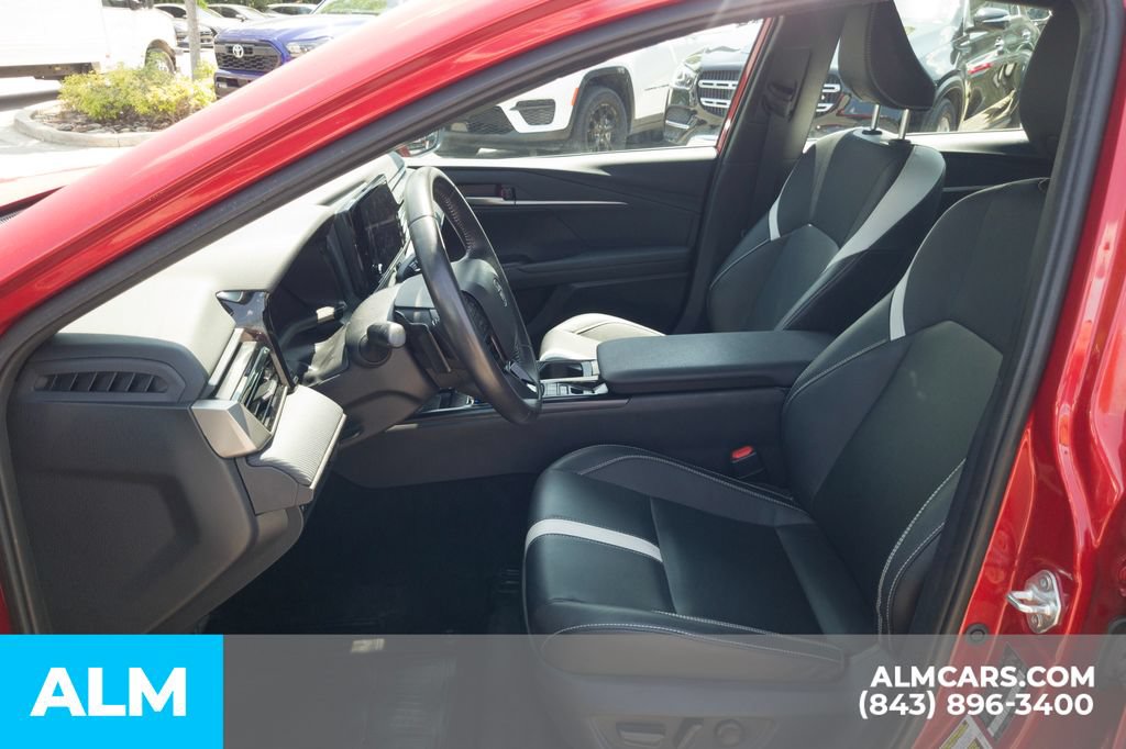 Used 2025 Toyota Camry SE FWD image 16