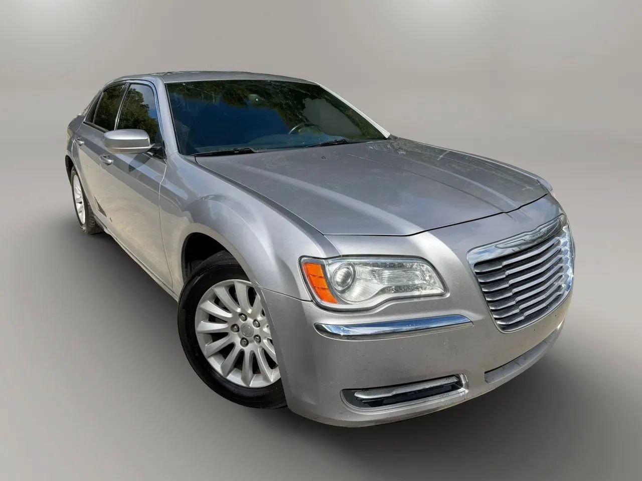Used 2014 Chrysler 300 RWD image 10