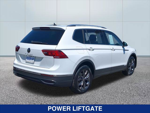 Certified 2022 Volkswagen Tiguan SE w/ Panoramic Sunroof Package FWD image 5