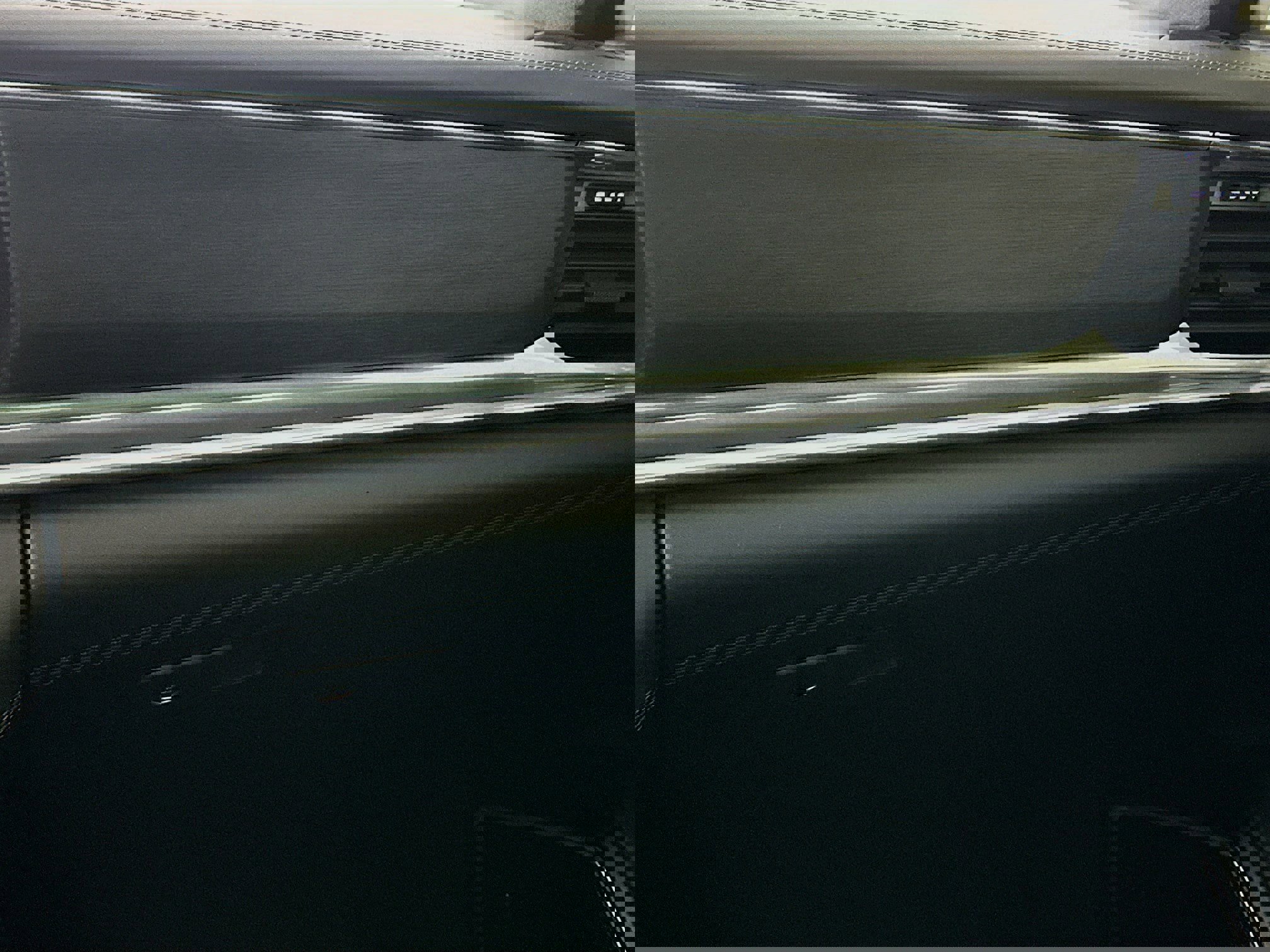 Used 2023 Porsche Panamera 4 Platinum Edition image 16