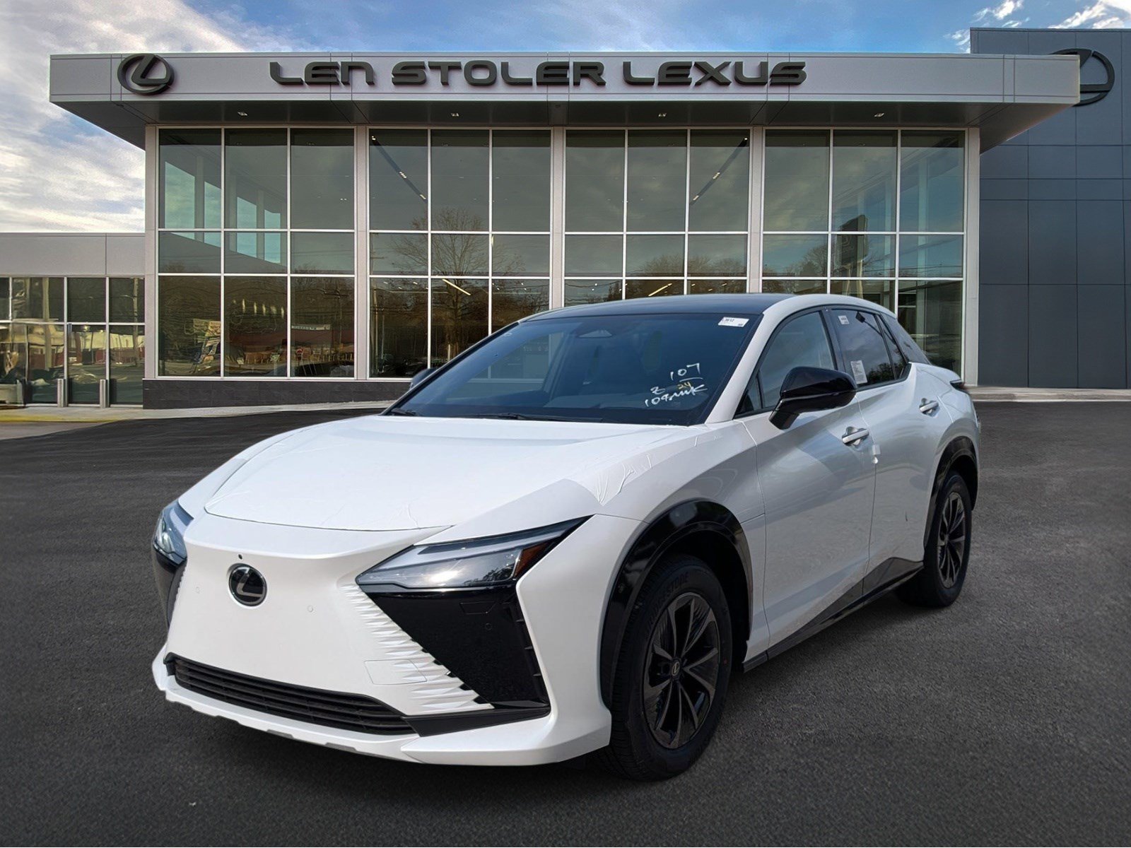 New 2026 Lexus RZ 450e AWD image 4