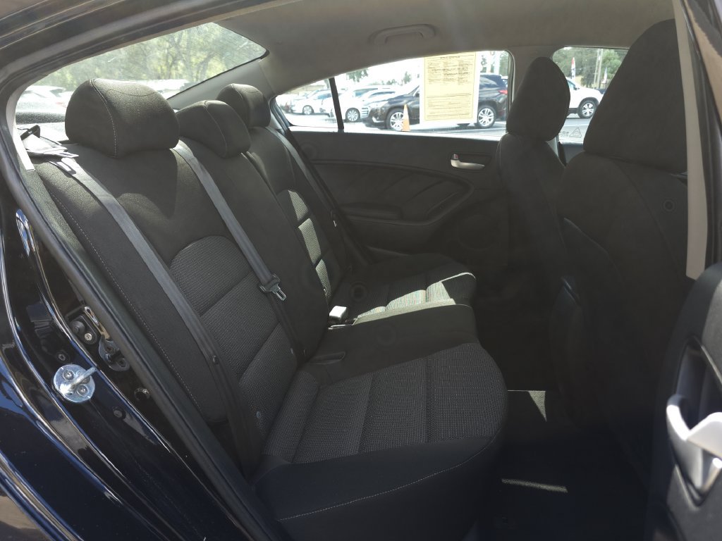 Used 2017 Kia Forte LX FWD image 15