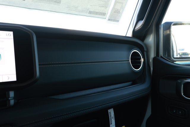 New 2026 Jeep Gladiator Sahara image 25