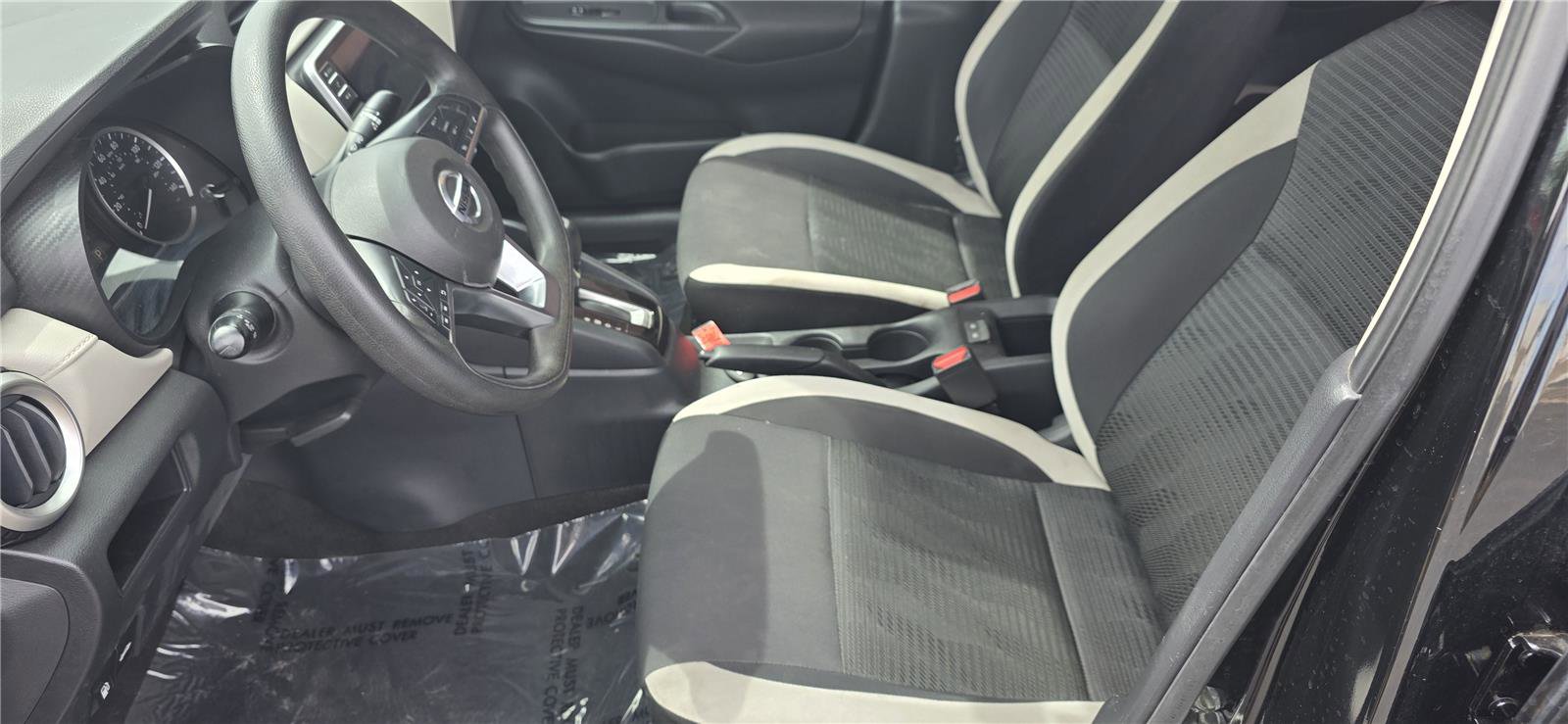 Used 2021 Nissan Versa SV FWD image 8