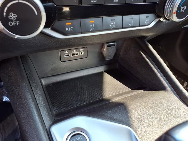 Used 2025 Nissan Altima 2.5 SV FWD image 23