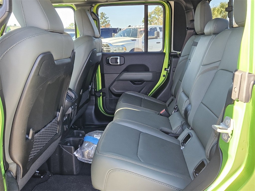 New 2025 Jeep Gladiator Mojave image 11