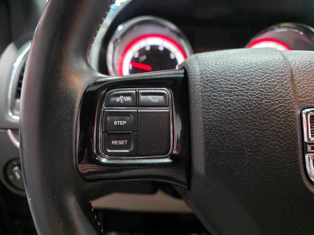 Used 2016 Dodge Grand Caravan SE FWD image 24