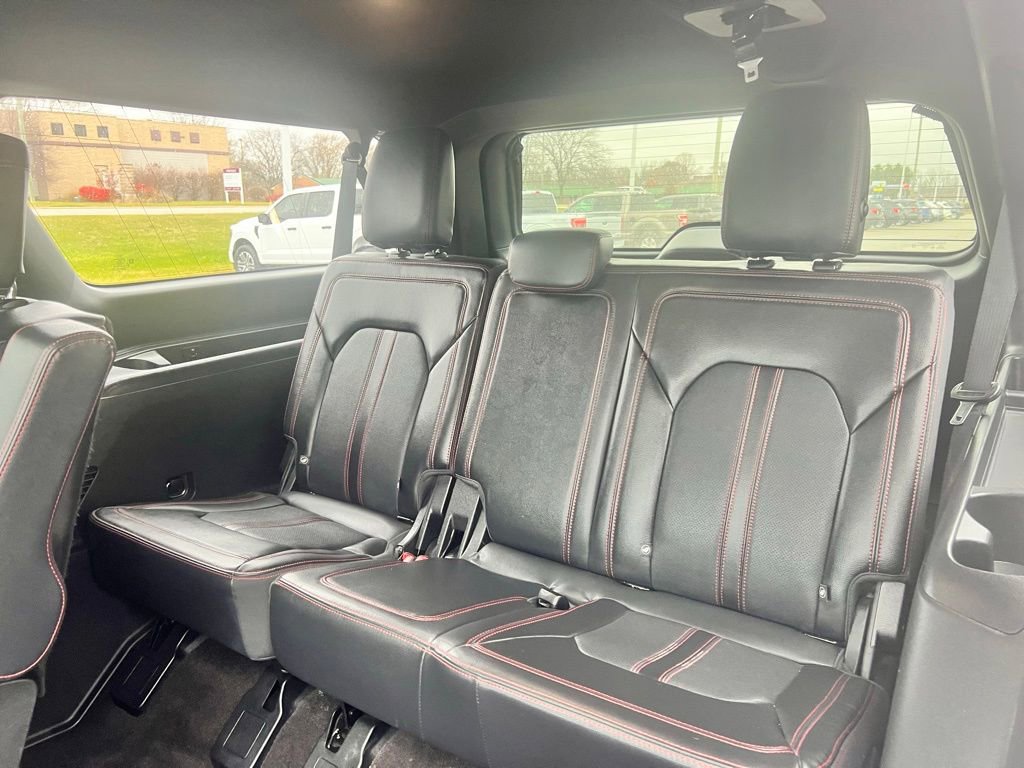 Used 2022 Ford Expedition Max Limited image 28