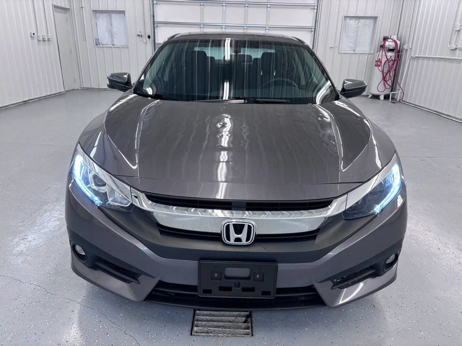 Used 2018 Honda Civic EX-T image 12
