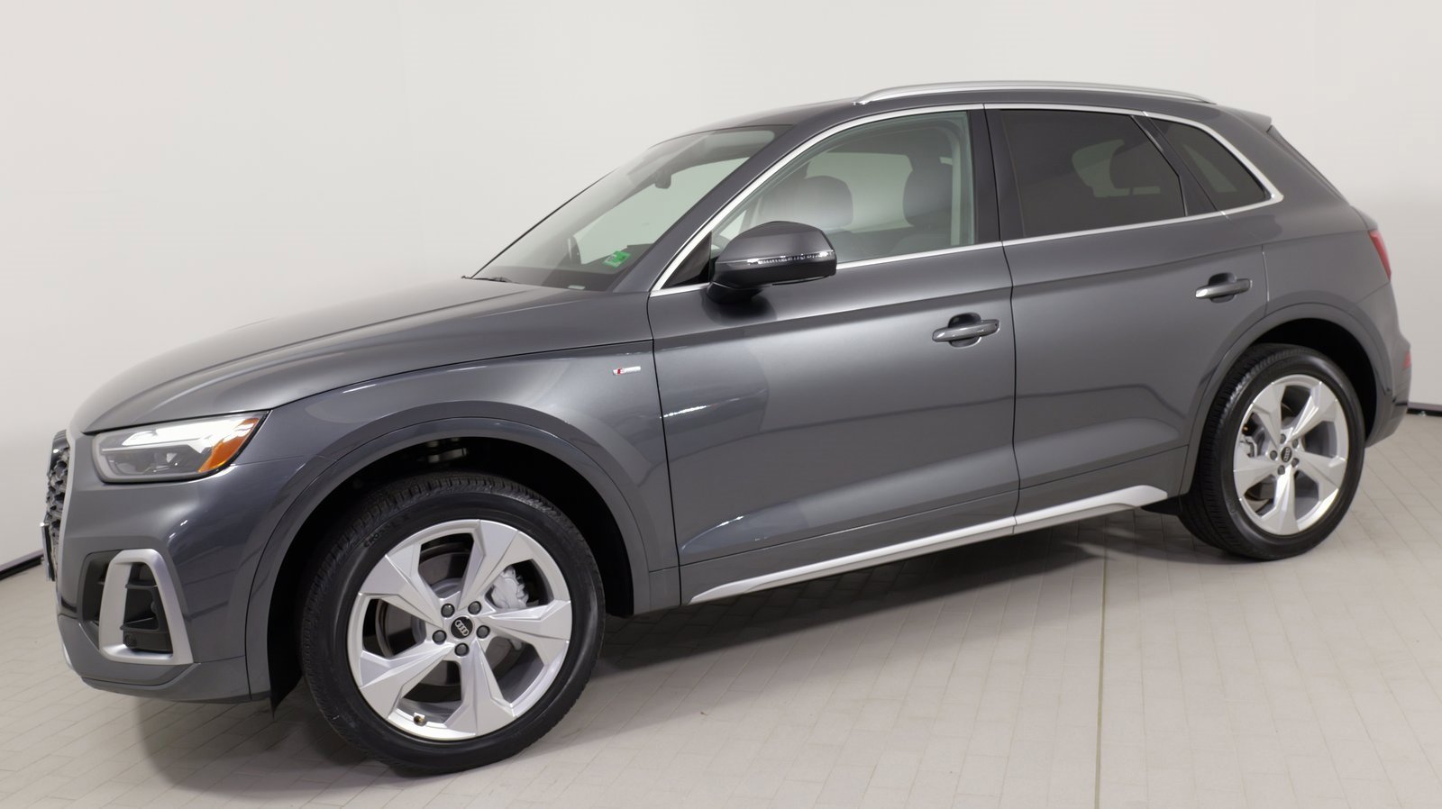 Used 2023 Audi Q5 2.0T Premium Plus w/ Premium Plus Package