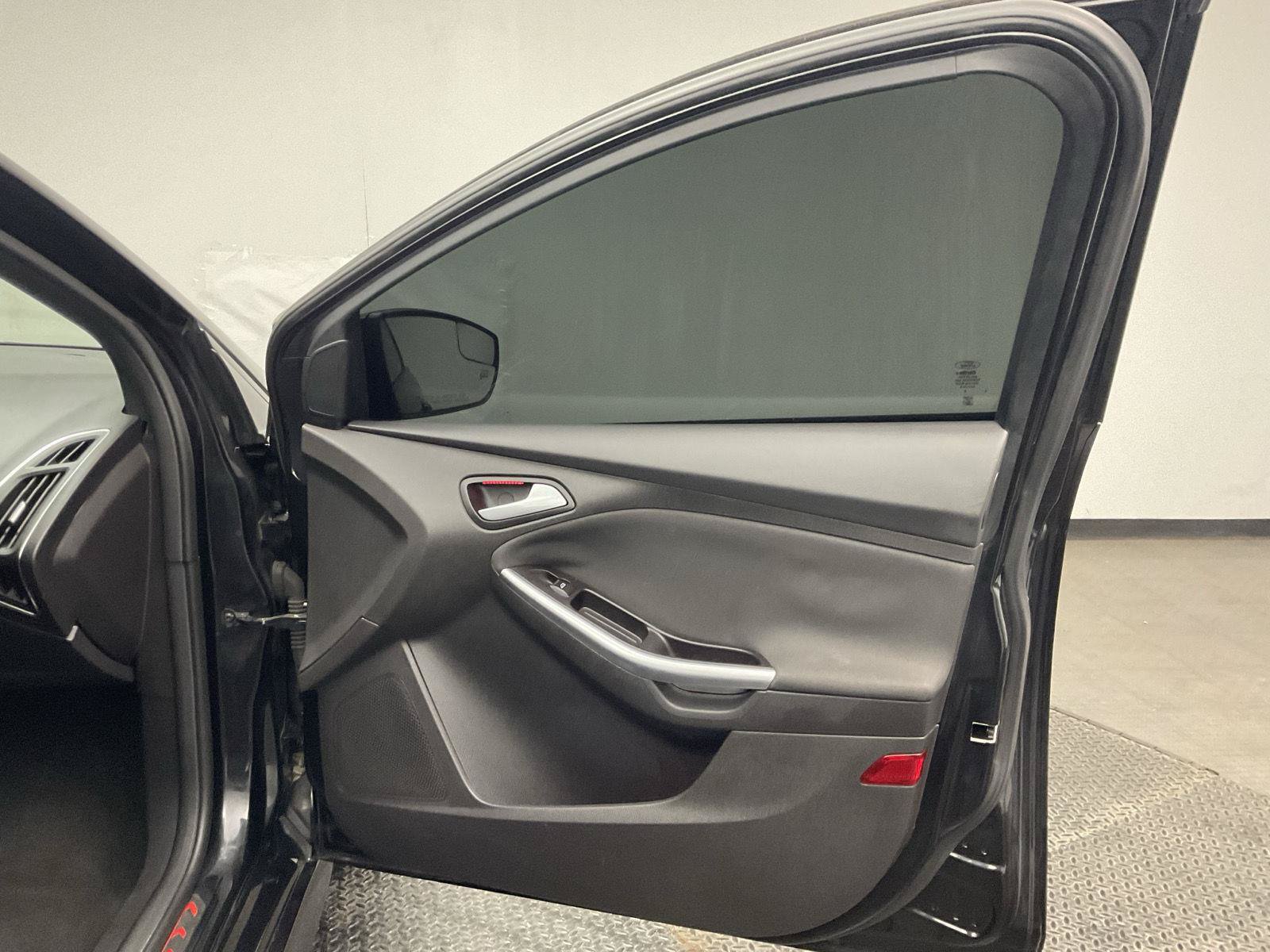 Used 2013 Ford Focus ST FWD image 21