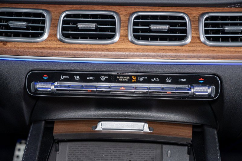 Certified 2025 Mercedes-Benz GLS 450 4MATIC image 23