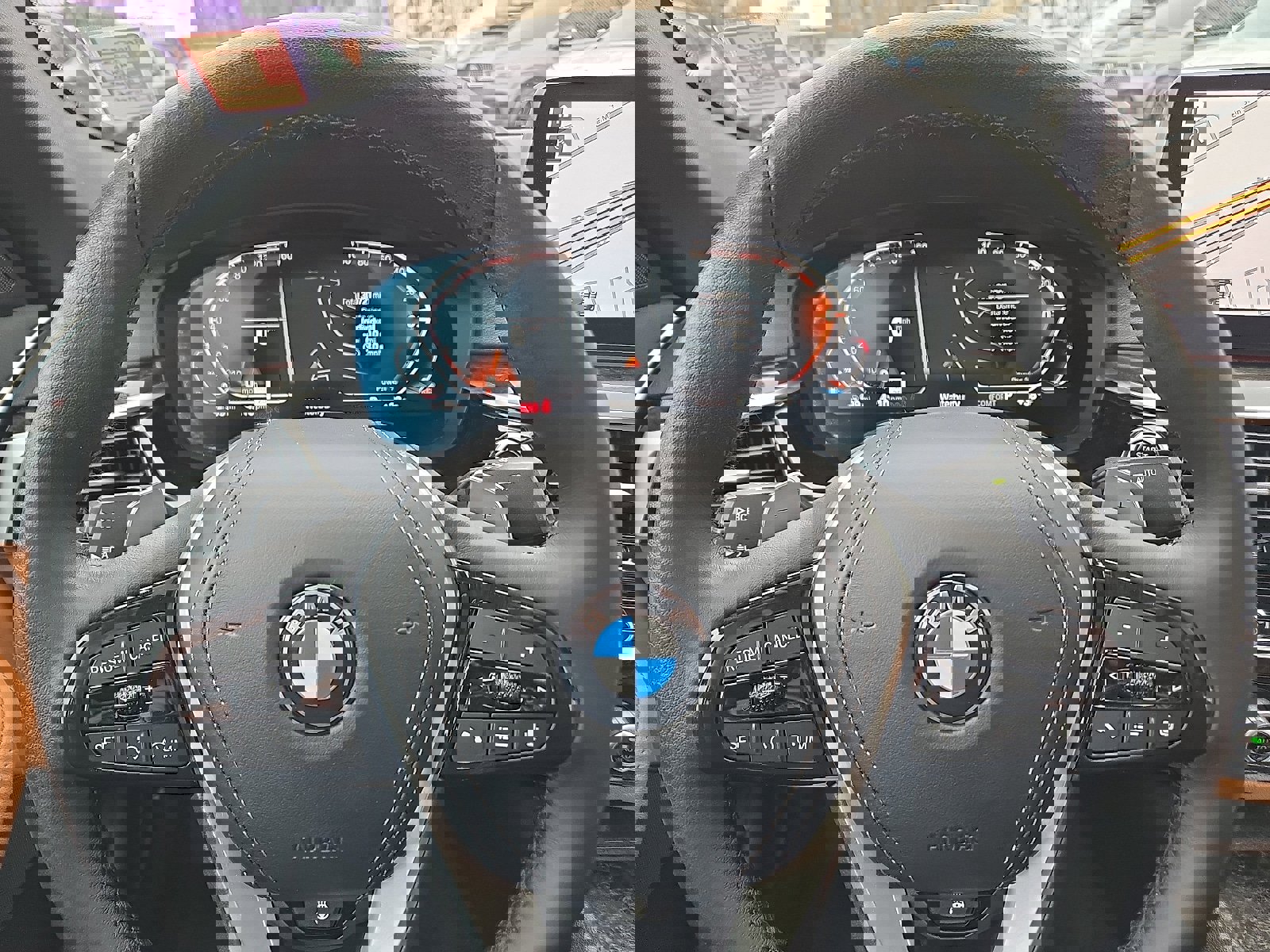 Used 2023 BMW 540i xDrive w/ Convenience Package image 21