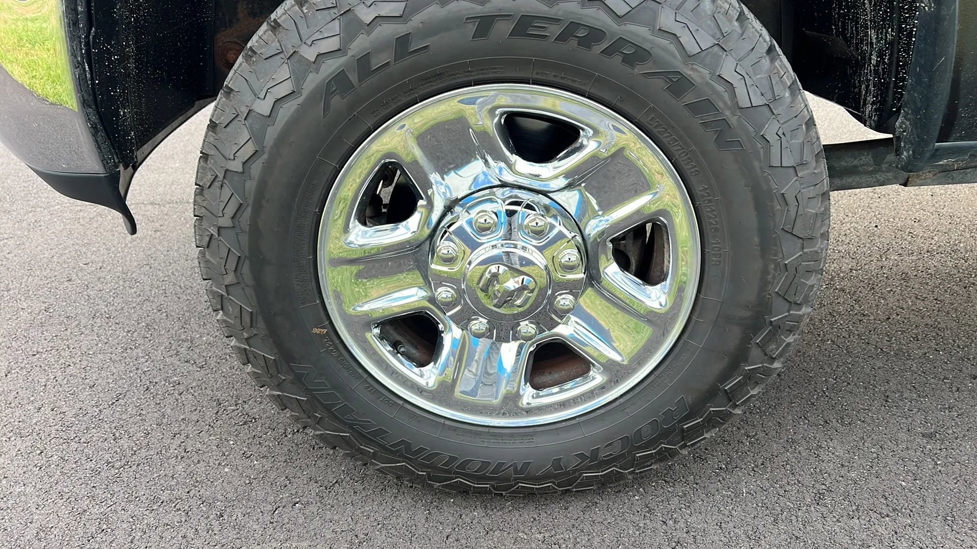 Used 2017 RAM 2500 Tradesman w/ Chrome Appearance Group image 28