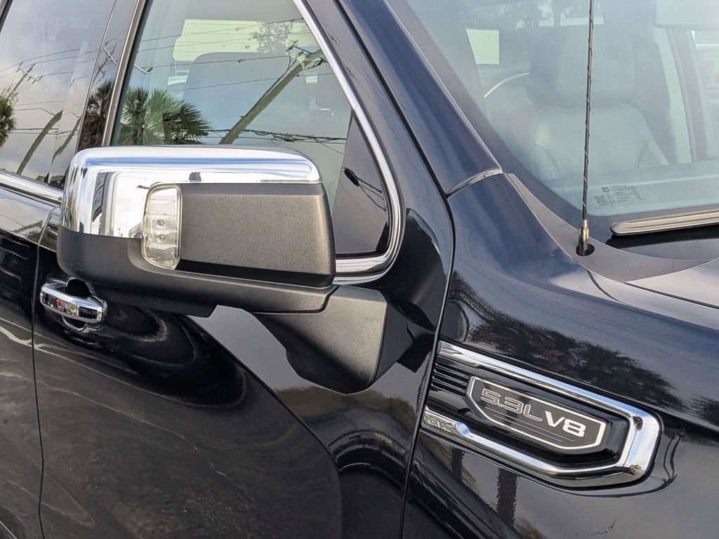 Used 2025 GMC Sierra 1500 SLT AWD/4WD image 10