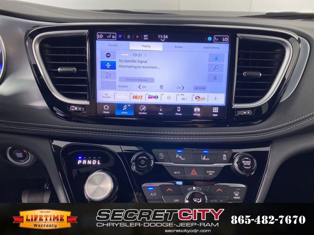 New 2026 Chrysler Pacifica Limited w/ S Appearance Package image 23