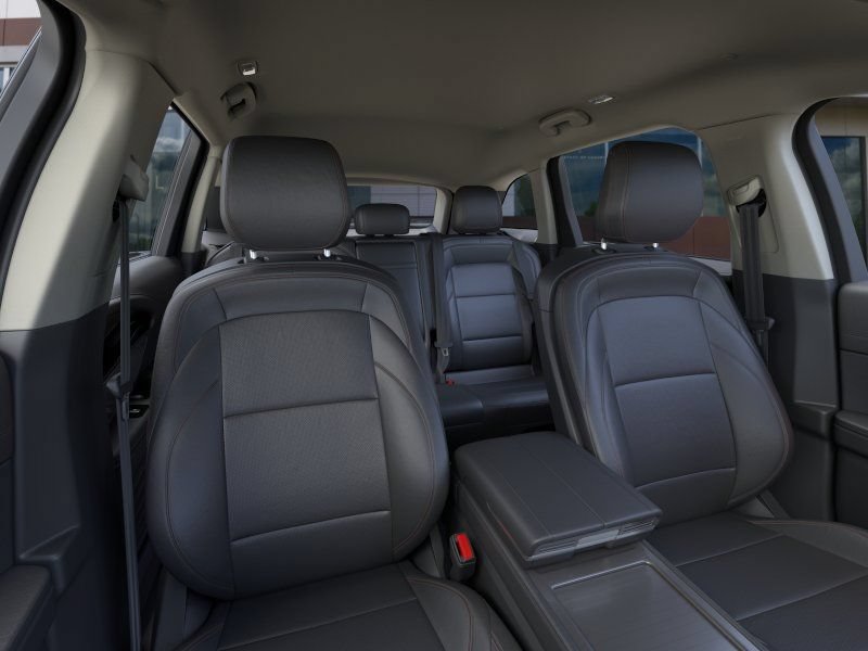 New 2026 Lincoln Nautilus Premier w/ Jet Appearance Package AWD/4WD image 10