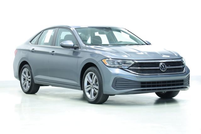 Certified 2022 Volkswagen Jetta SE image 3