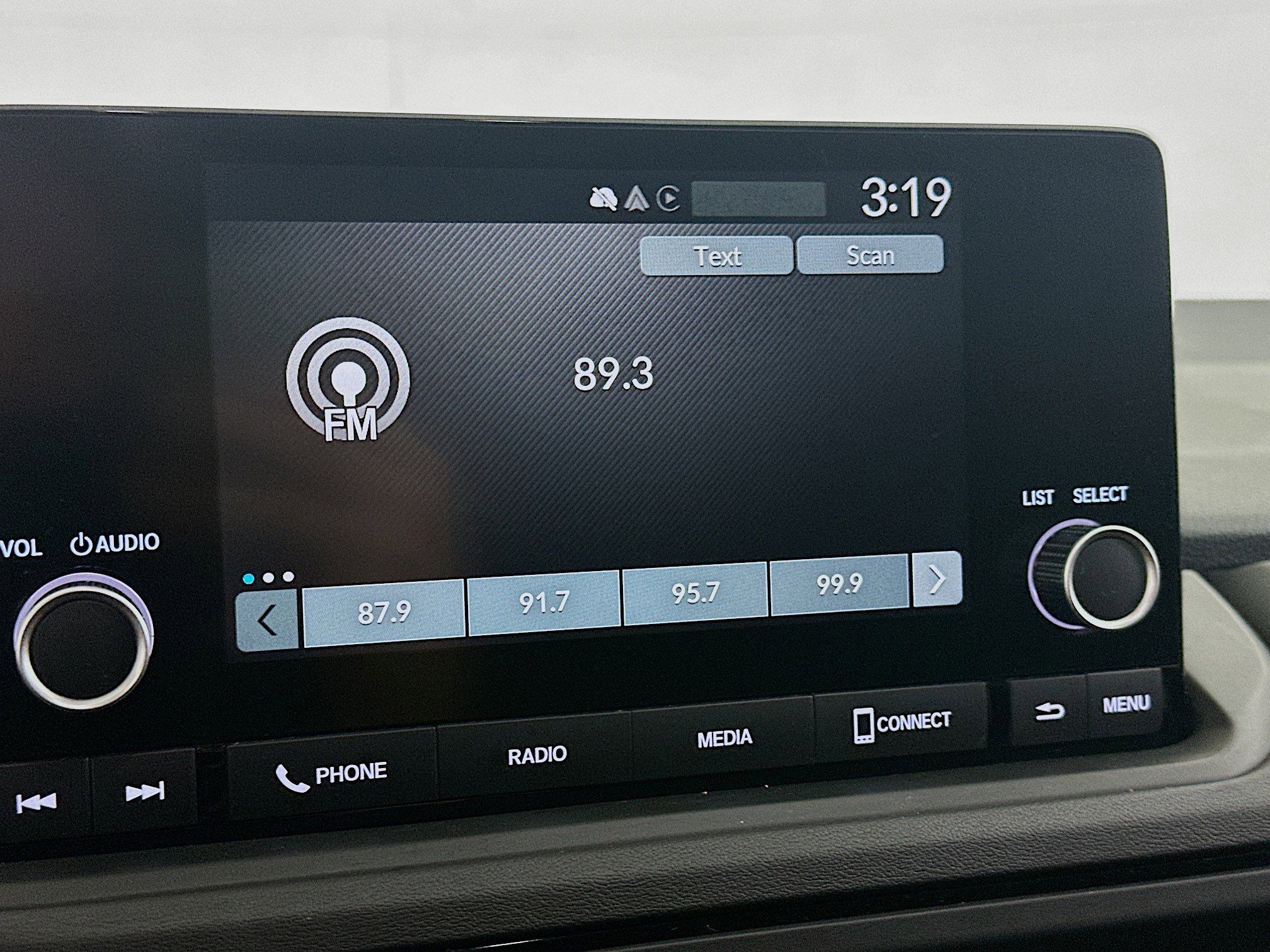 Used 2025 Honda Accord SE image 19