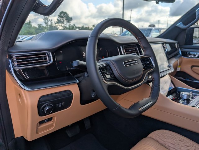 New 2026 Jeep Grand Wagoneer Summit AWD/4WD image 34