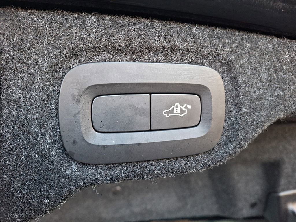 Used 2019 Volvo S60 T6 Inscription image 27