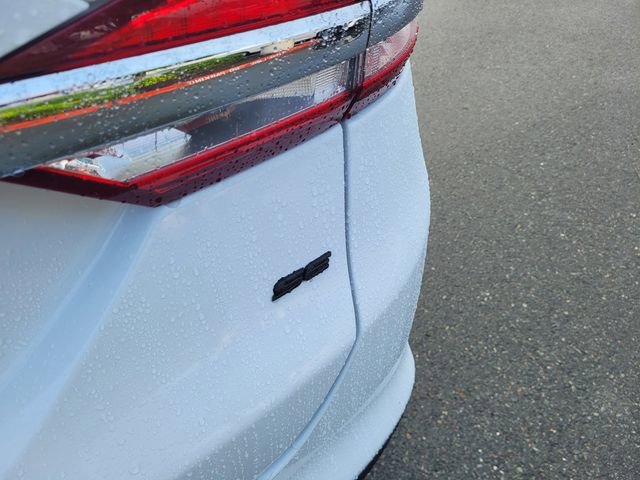 Used 2018 Ford Fusion SE image 7