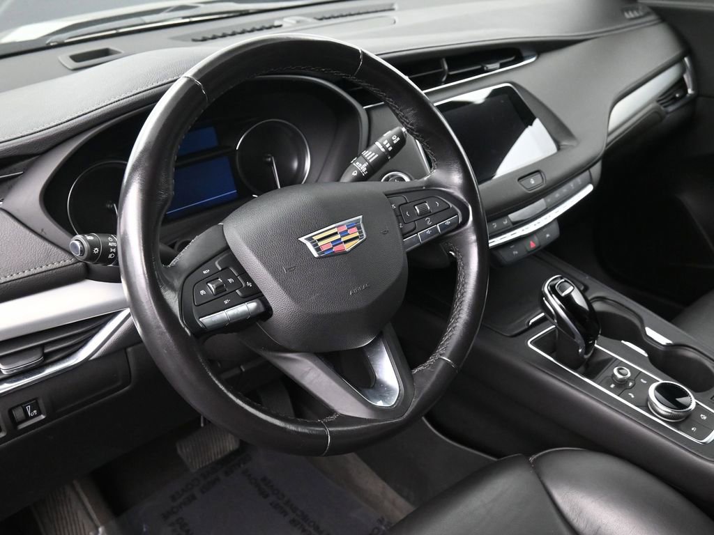 Used 2023 Cadillac XT4 Premium Luxury image 7