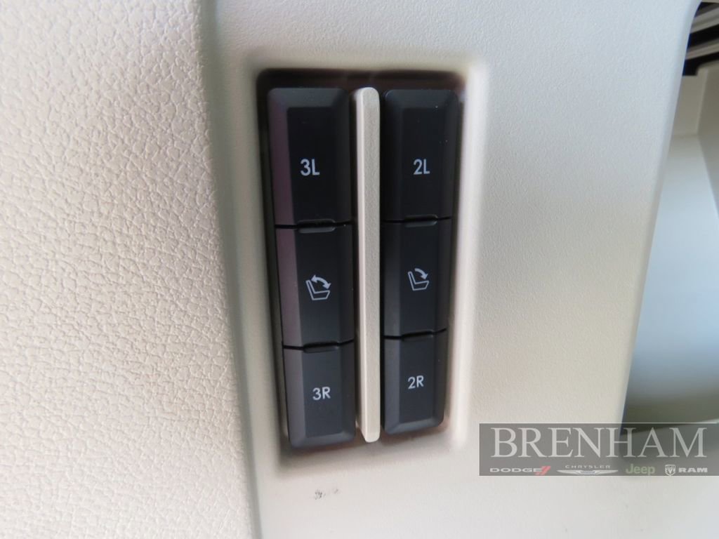 Used 2020 Lincoln Navigator Reserve w/ Luxury Package image 21