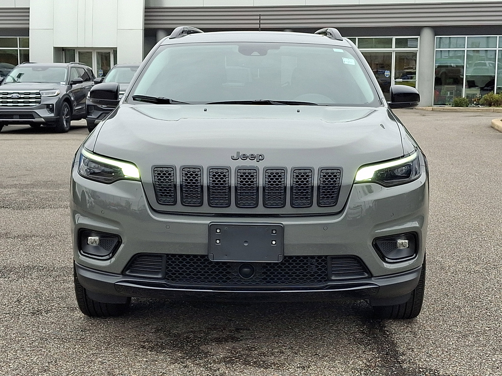 Used 2023 Jeep Cherokee Altitude Lux w/ Lux Elite Package image 3
