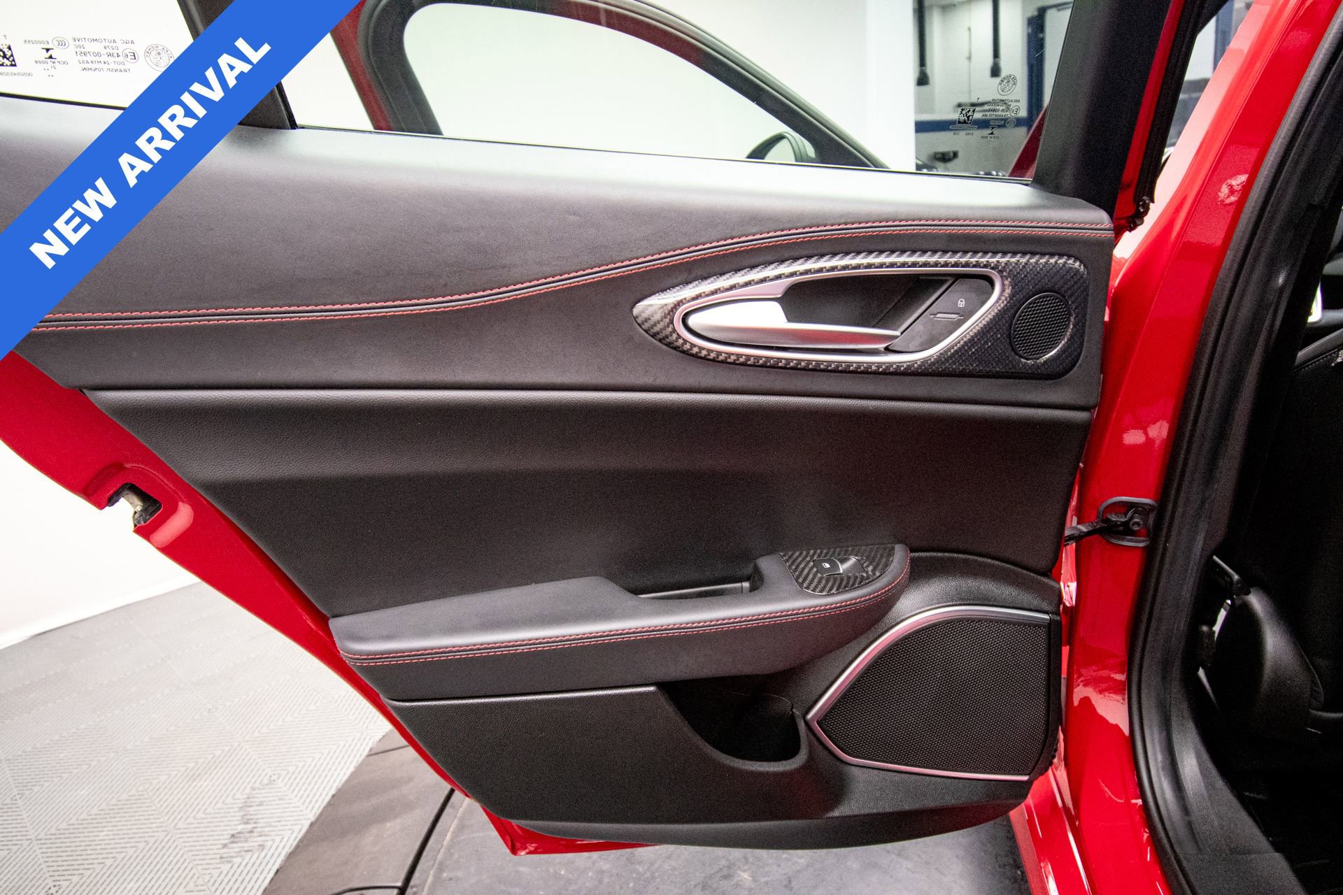 Used 2023 Alfa Romeo Giulia Estrema image 46