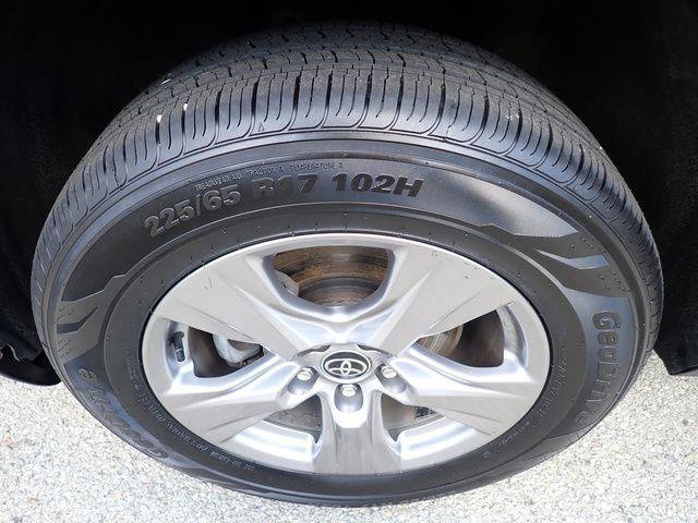 Certified 2022 Toyota RAV4 XLE AWD/4WD image 12